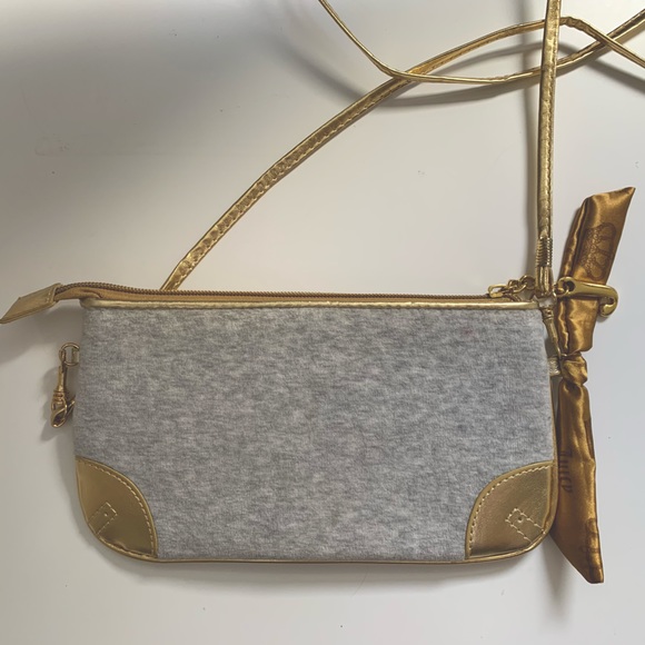 Juicy Couture Clutch/Crossbody Bag - Picture 3 of 6